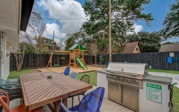 9219 Kempwood Dr in Houston, TX - Building Photo - Building Photo