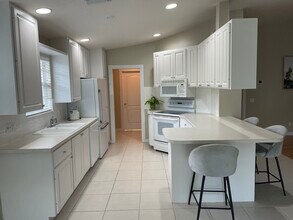 4949 Kingston Way in Naples, FL - Building Photo - Building Photo