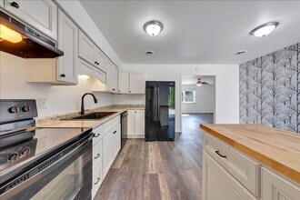 1802 Edmund Ave NE, Unit 1802 Edmund Ave in Roanoke, VA - Building Photo - Building Photo