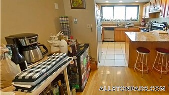 85 Brainerd Rd in Boston, MA - Building Photo