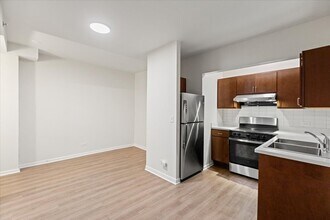 927 W Wilson Ave in Chicago, IL - Building Photo - Building Photo
