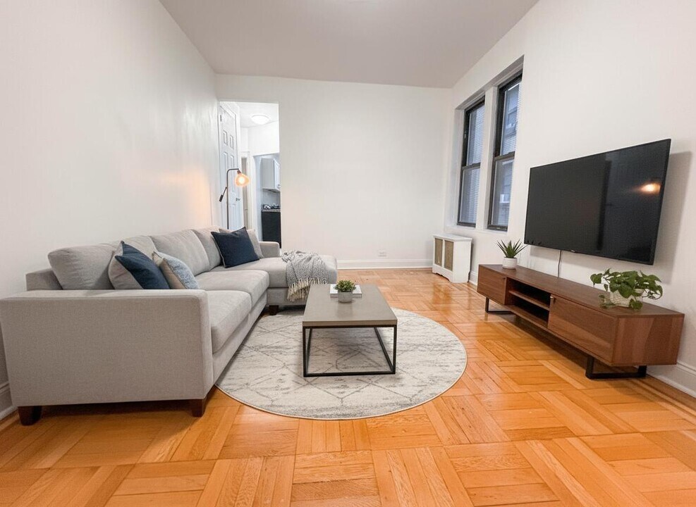 106 Fort Washington Ave in New York, NY - Building Photo