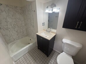 929 Pecks Dr in Everett, WA - Building Photo - Building Photo