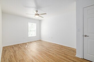 Harbor Cove in Gainesville, FL - Foto de edificio - Interior Photo