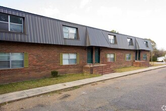 671 Brecon Access Rd in Talladega, AL - Building Photo - Building Photo