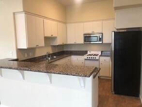 2991 Loma Vista Rd in Ventura, CA - Building Photo - Building Photo