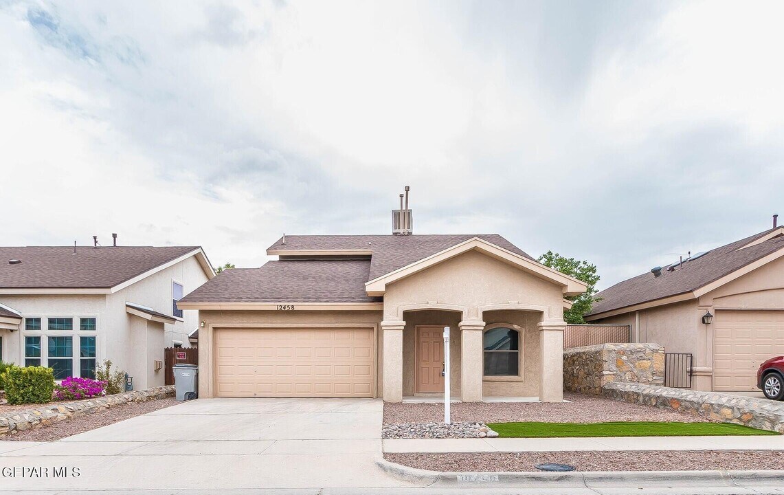 12458 Paseo Azul Dr in El Paso, TX - Building Photo