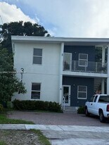 3146 NW 32nd St in Miami, FL - Building Photo