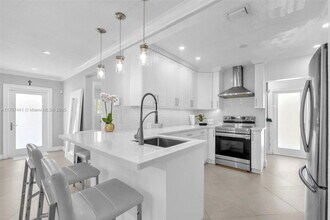 4301 SW 85th Ave in Miami, FL - Building Photo - Building Photo