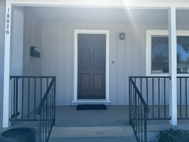 18026 Bullock St in Encino, CA - Building Photo - Building Photo