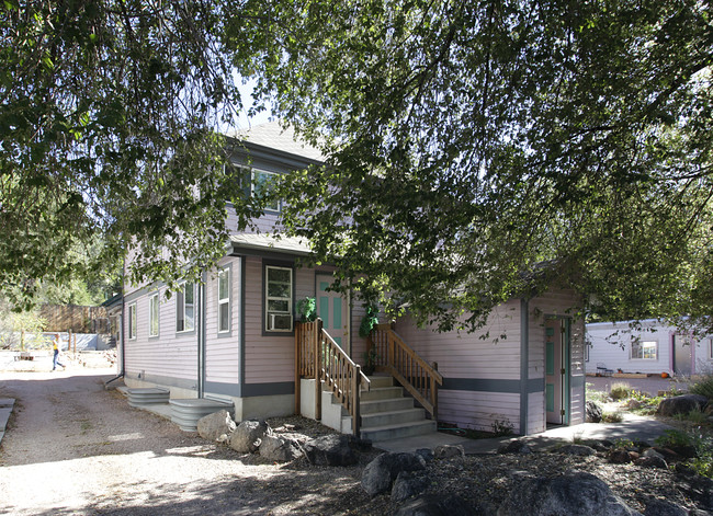 Tah Wahato Apartments in Colorado Springs, CO - Foto de edificio - Building Photo