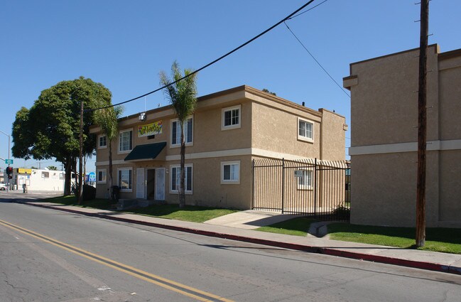 Park Crest Apartments in San Diego, CA - Building Photo - Building Photo