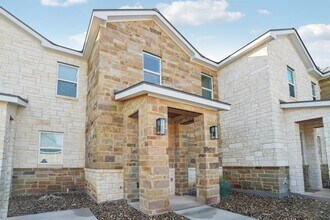 289 Star Grass in Spring Branch, TX - Building Photo - Building Photo