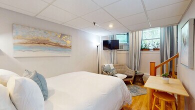 1029 Beacon St in Brookline, MA - Building Photo - Building Photo
