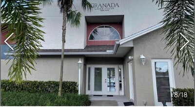 108 Santa Clara Dr, Unit 108 Santa Clara Dr. # 11 in Naples, FL - Foto de edificio - Building Photo