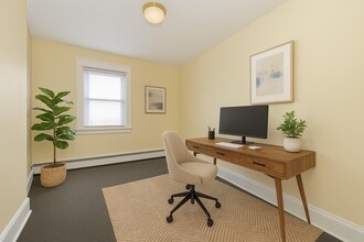 177 Lincoln Ave in Mineola, NY - Foto de edificio - Building Photo