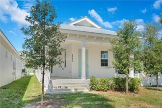 4982 SE Railway Ave in Stuart, FL - Building Photo - Building Photo