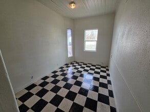 620 E Main St, Unit A in Klamath Falls, OR - Building Photo - Building Photo