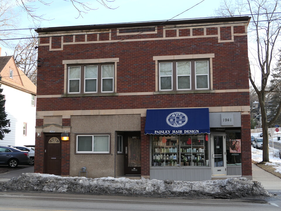 1937 University Ave, Unit Apartment 2 in Madison, WI - Foto de edificio