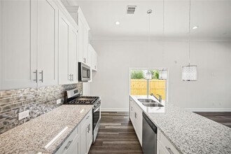 3415 Redbud St in Houston, TX - Building Photo - Building Photo