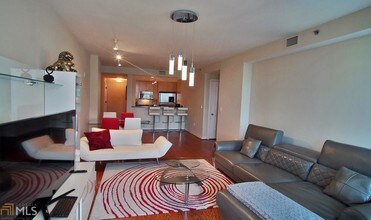 3338 Peachtree Rd-Unit -1406 in Atlanta, GA - Building Photo - Building Photo