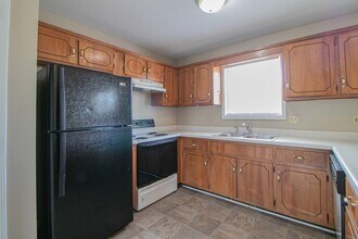 1629 Hannibal Dr in Oak Grove, KY - Building Photo - Building Photo