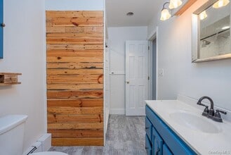 17 Old Lake Rd in Congers, NY - Building Photo - Building Photo