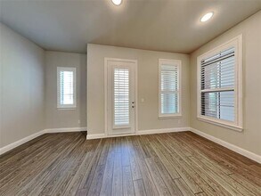 1181 Tea Olive Ln in Dallas, TX - Building Photo - Building Photo