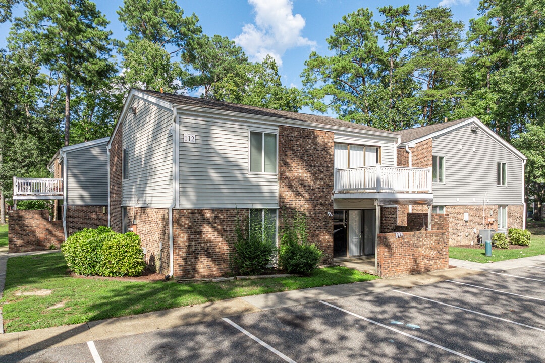 Sonoma Woods Apartments – New Ownership & ... in Newport News, VA - Building Photo