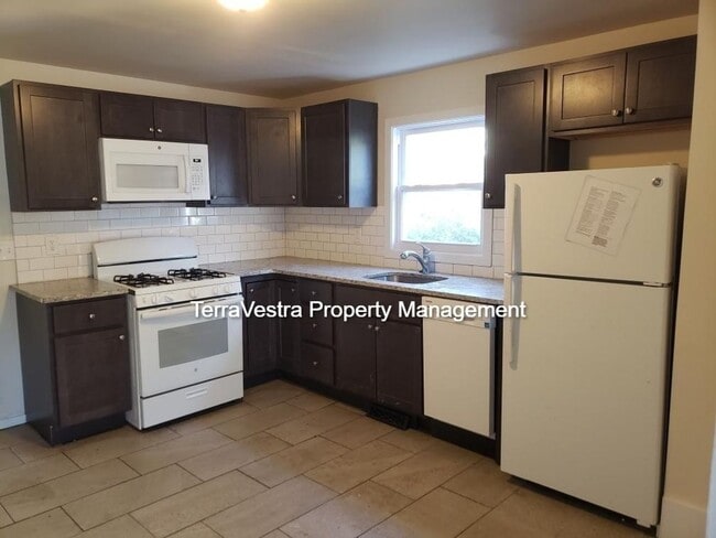 property at 912-914 North St