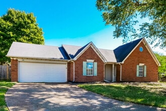 2741 Laurelcrest Cove in Memphis, TN - Building Photo - Building Photo