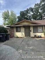 718-718 W Race Ave in Visalia, CA - Building Photo