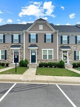 4062 Grove Point Dr in Richmond, VA - Foto de edificio - Building Photo