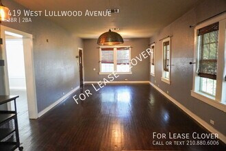 419 W Lullwood Ave in San Antonio, TX - Building Photo - Building Photo