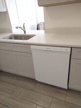 5030 99th Way N in St. Petersburg, FL - Building Photo - Building Photo