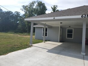 628 Luke St in Dayton, TX - Building Photo - Building Photo