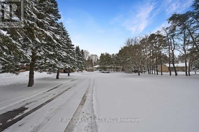 property at 5373 Aurora Rd