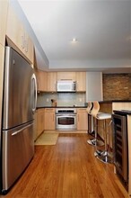 396 Beacon St, Unit 7 in Boston, MA - Building Photo - Building Photo