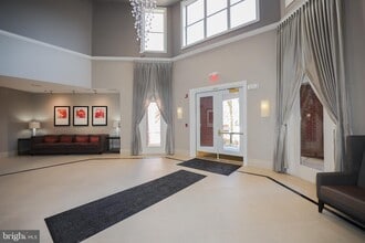 1625 International Dr in McLean, VA - Building Photo - Building Photo