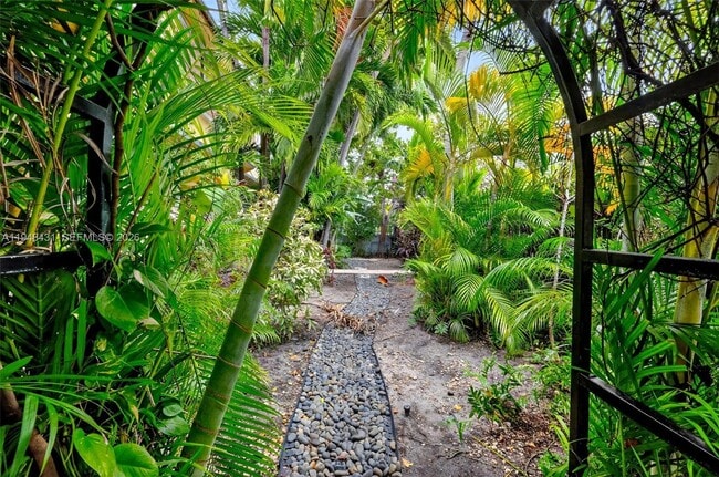 property at 1446 Lenox Ave.