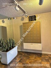 3695 Linden Ave in Long Beach, CA - Building Photo - Building Photo