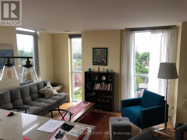 270 Rushton Rd in Toronto, ON - Building Photo - Building Photo