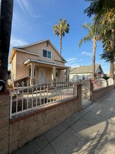 727 E 11th St in Pomona, CA - Building Photo - Building Photo
