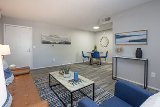 The Vintage Apartments in Tucson, AZ - Building Photo - Interior Photo