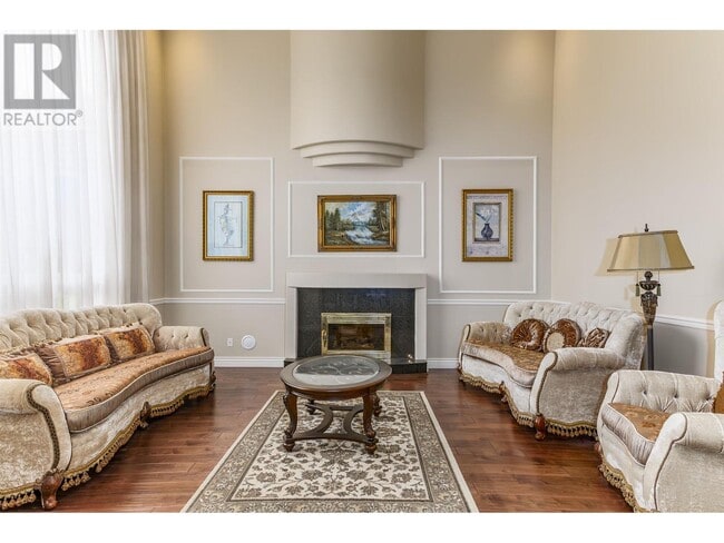 property at 6 Chatsworth Rd