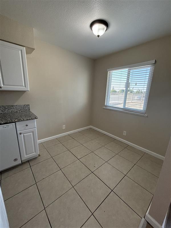 4518 E Fountain Way in Fresno, CA - Building Photo - Building Photo