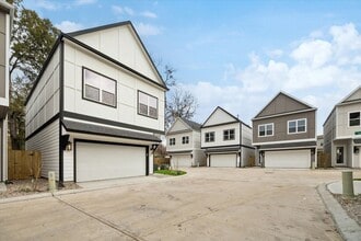 211 Clark Rd in Houston, TX - Building Photo - Building Photo