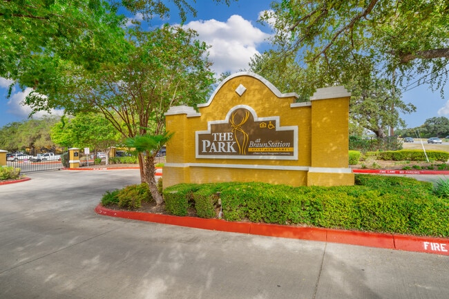 The Park at Braun Station in San Antonio, TX - Foto de edificio - Building Photo