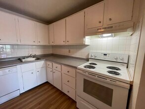 99 Powers St in Milford, NH - Building Photo - Building Photo