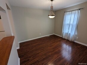 29628 Middlebelt Rd in Farmington Hills, MI - Building Photo - Building Photo